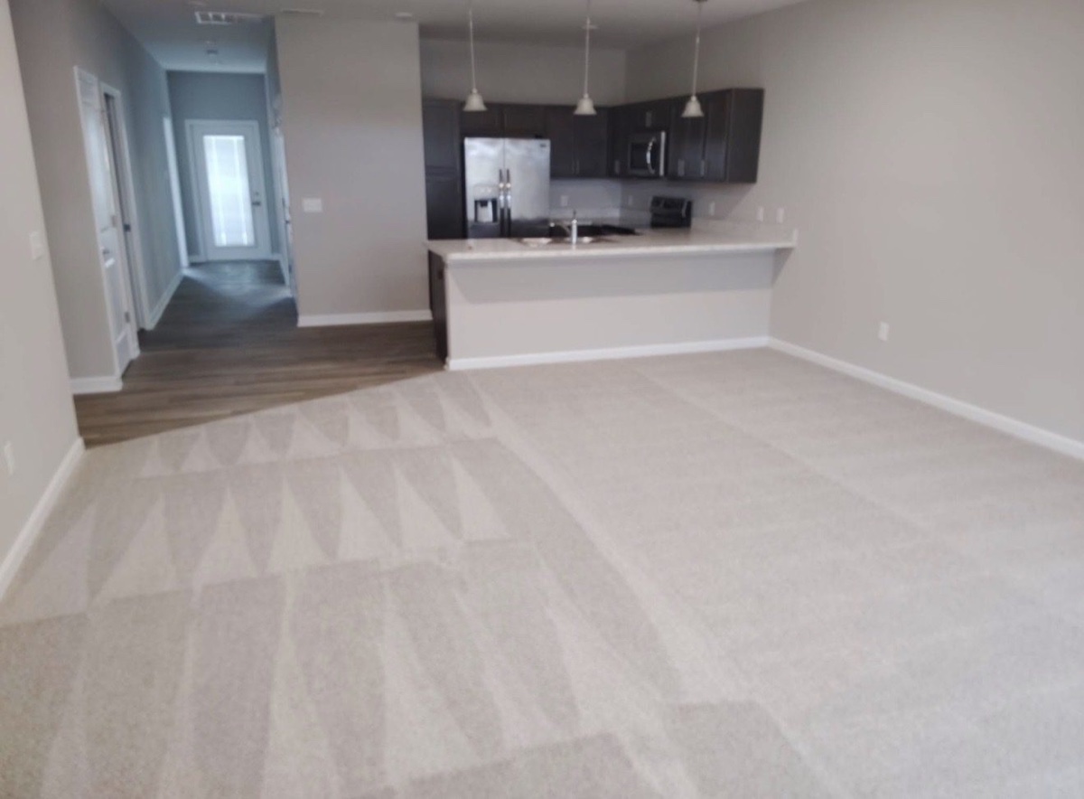Clean empty apartment after turnover service for move-in and move-out cleaning in La Jolla