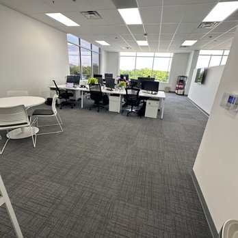 Organized office workspace for recurring commercial cleaning in Carlsbad