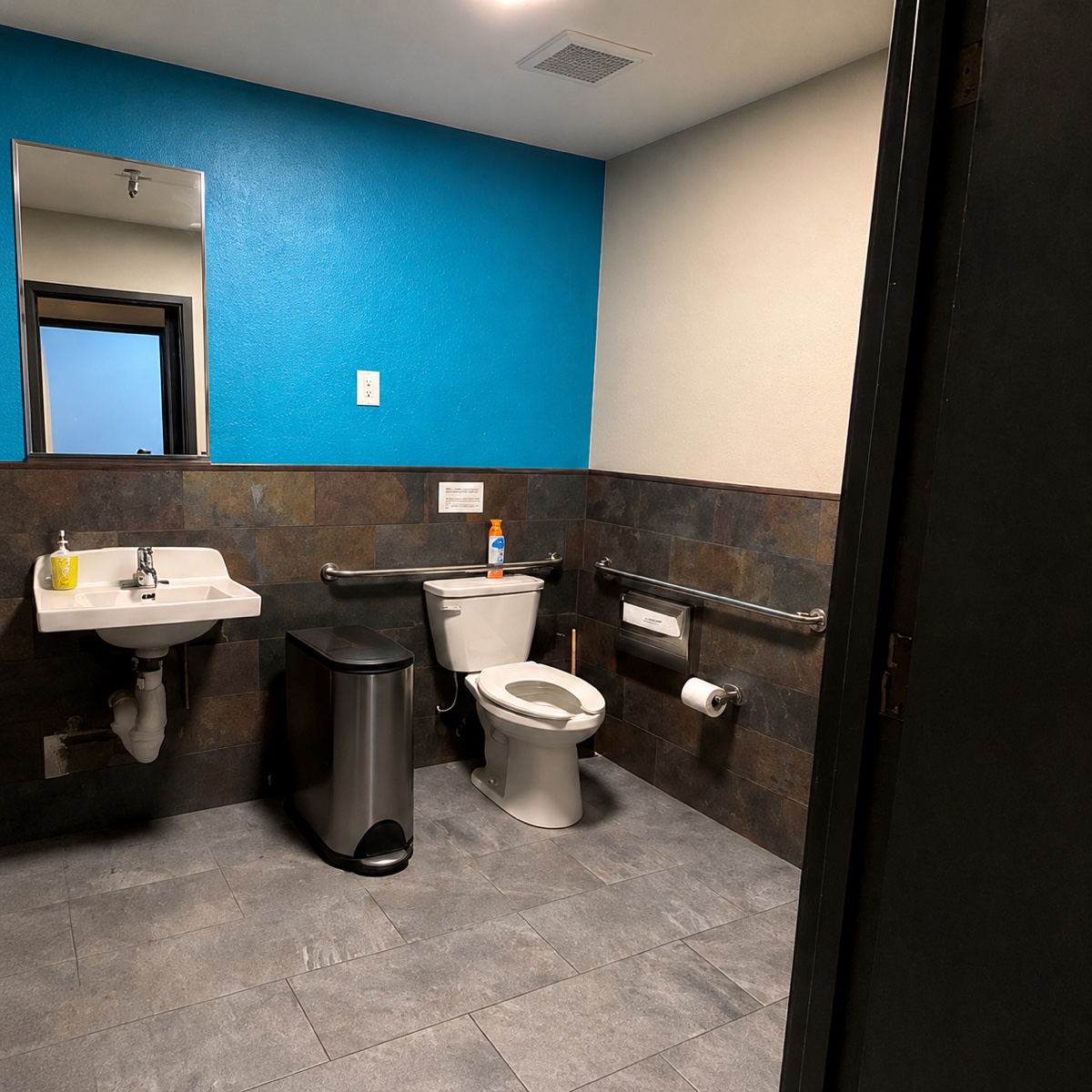 Clean commercial restroom for commercial cleaning in Solana Beach
